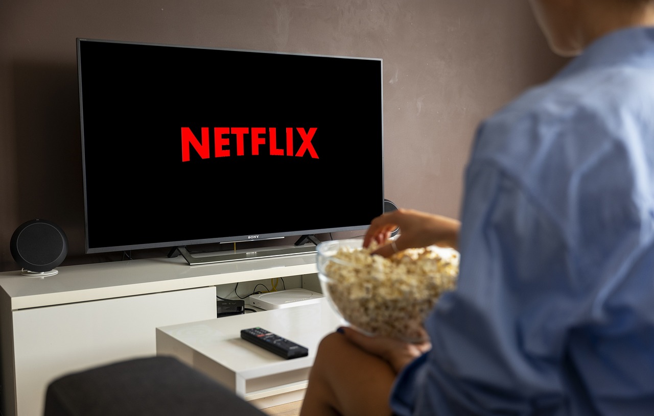 Streaming accessibile 2025: la mappa completa dell’ audiodescrizione su Netflix, Disney+ e tutte le altre piattaforme